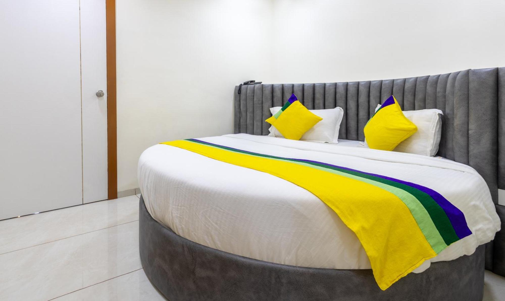 Itsy Hotels Signature, Nehru Nagar 아흐메다바드 외부 사진