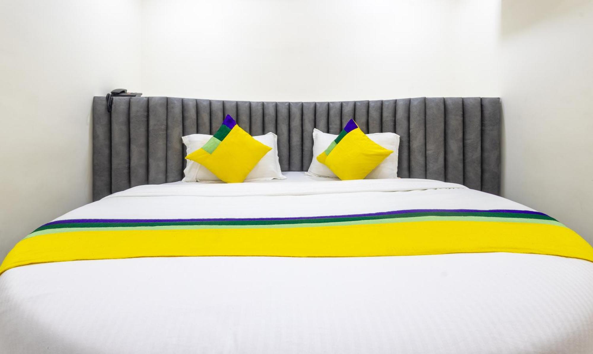Itsy Hotels Signature, Nehru Nagar 아흐메다바드 외부 사진