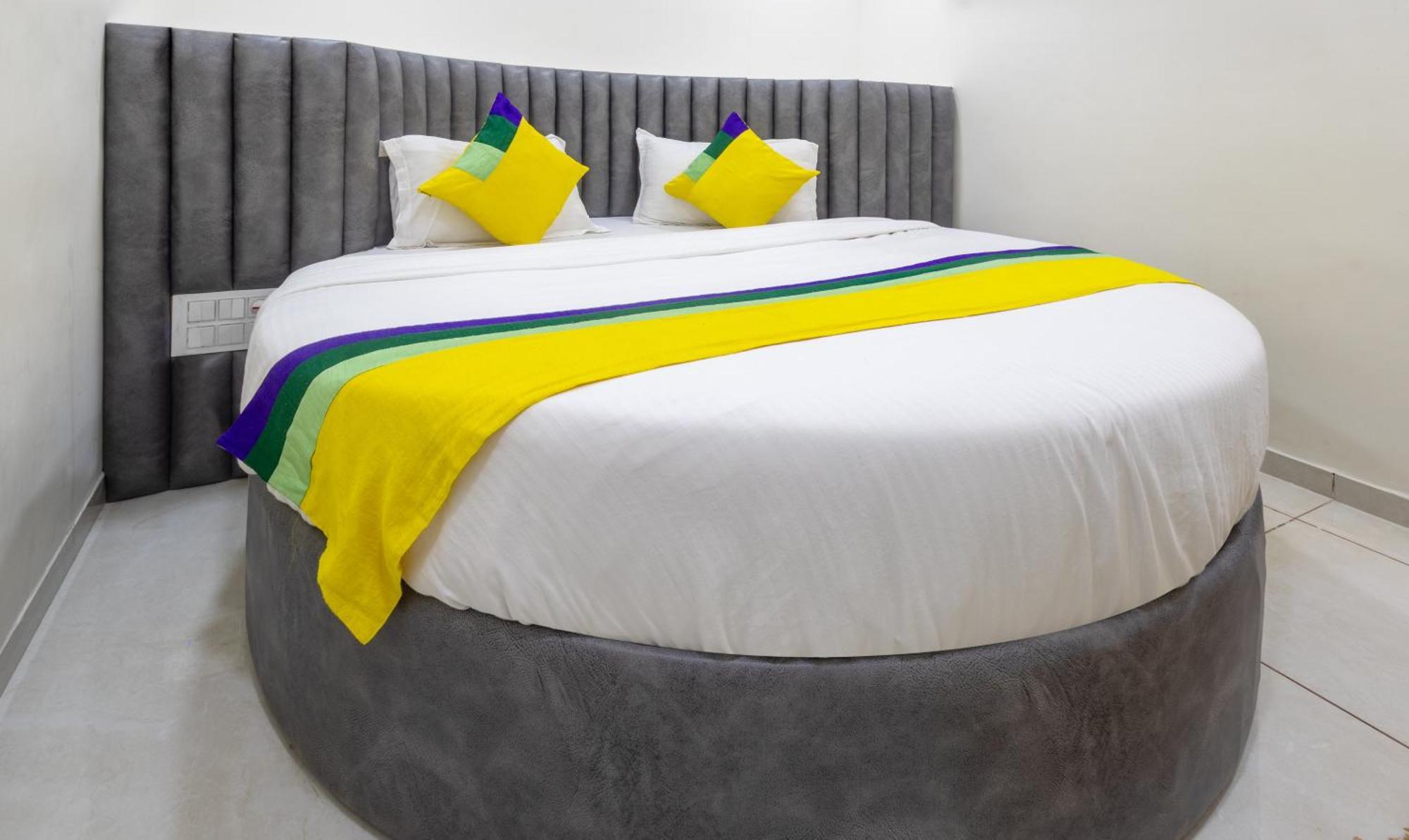 Itsy Hotels Signature, Nehru Nagar 아흐메다바드 외부 사진